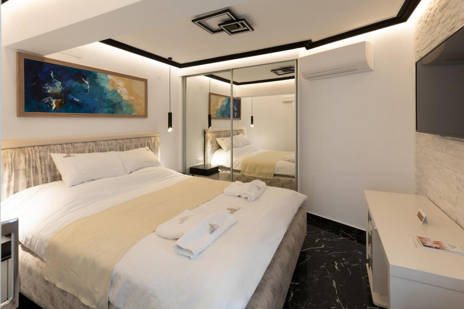 Lazar Lux Suites - Ammoudara Amoudara  Bilik gambar